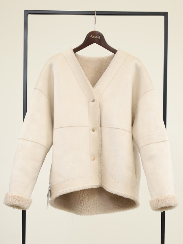 【MICA&DEAL】リバーシブルVネックボアショートコート