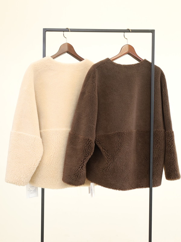 【MICA&DEAL】リバーシブルVネックボアショートコート