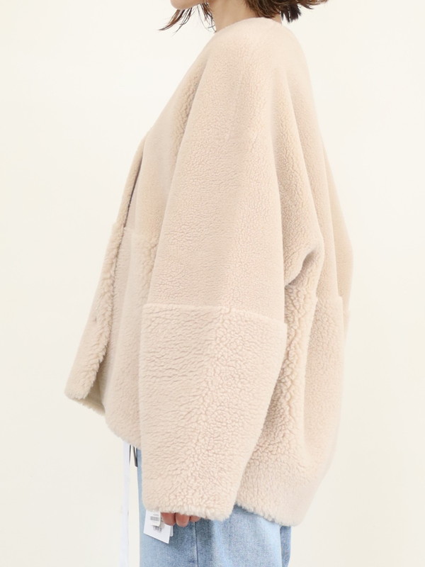 【MICA&DEAL】リバーシブルVネックボアショートコート