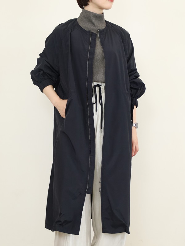 【Un carnet】ノーカラーライトコート