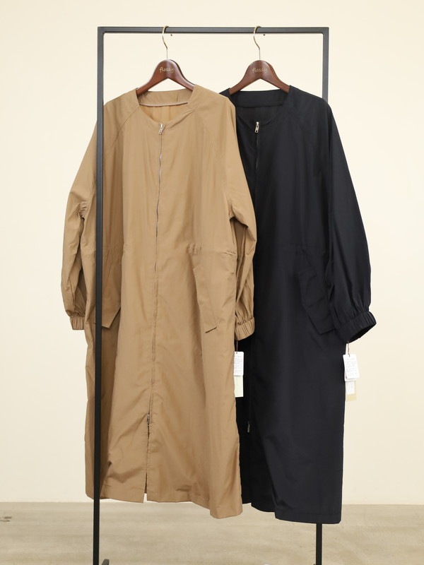 【Un carnet】ノーカラーライトコート