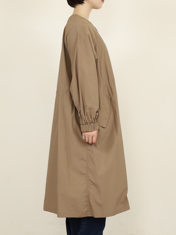 【Un carnet】ノーカラーライトコート