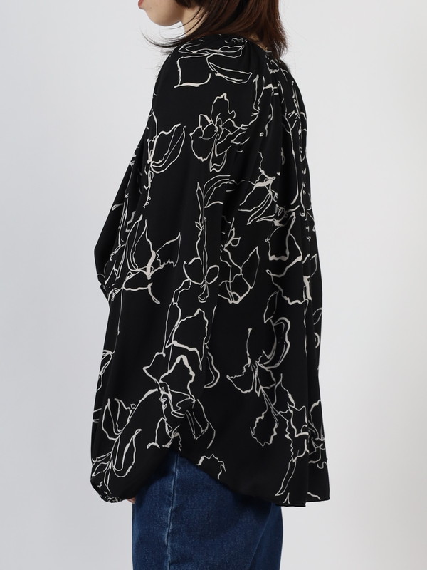 【EMUE】花柄ボリュームブラウス