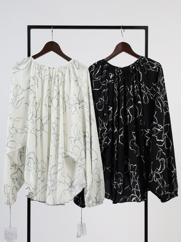 【EMUE】花柄ボリュームブラウス