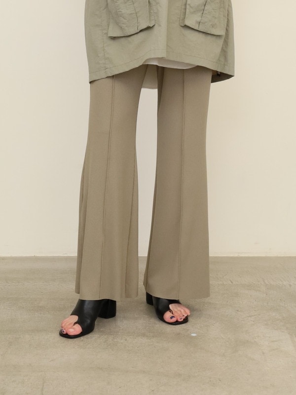 【CHIGNON】リブフレアパンツ
