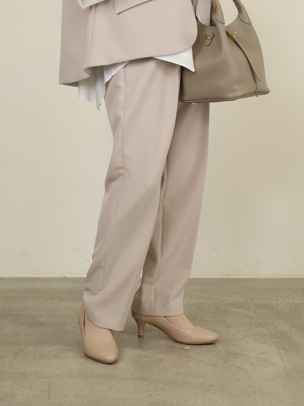 【CHIGNON】ベルト付きテーパードパンツ