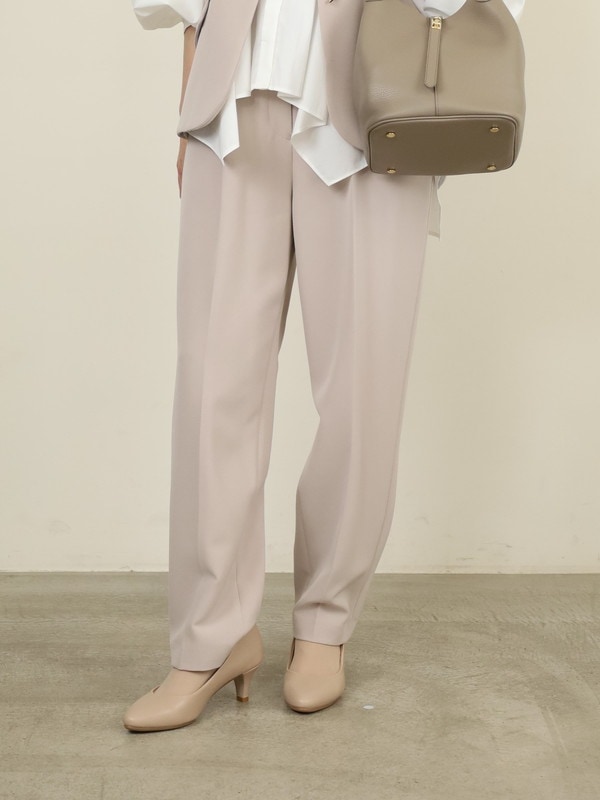 【CHIGNON】ベルト付きテーパードパンツ