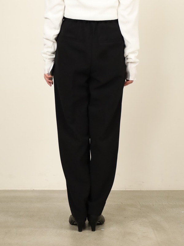 【CHIGNON】ベルト付きテーパードパンツ