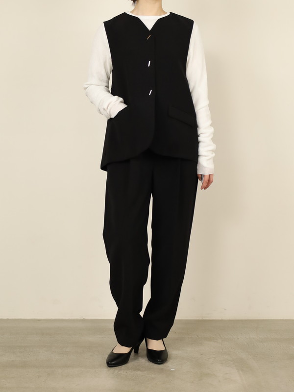 【CHIGNON】ベルト付きテーパードパンツ