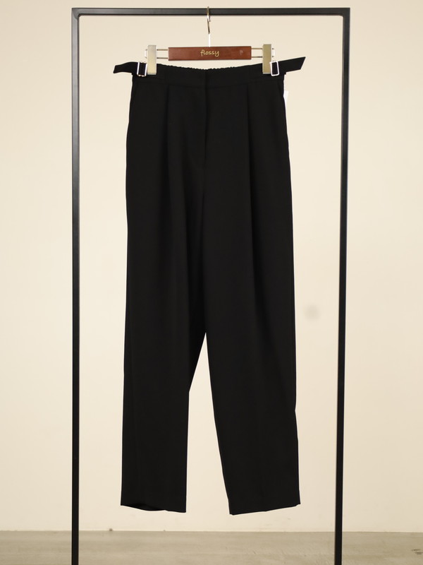 【CHIGNON】ベルト付きテーパードパンツ