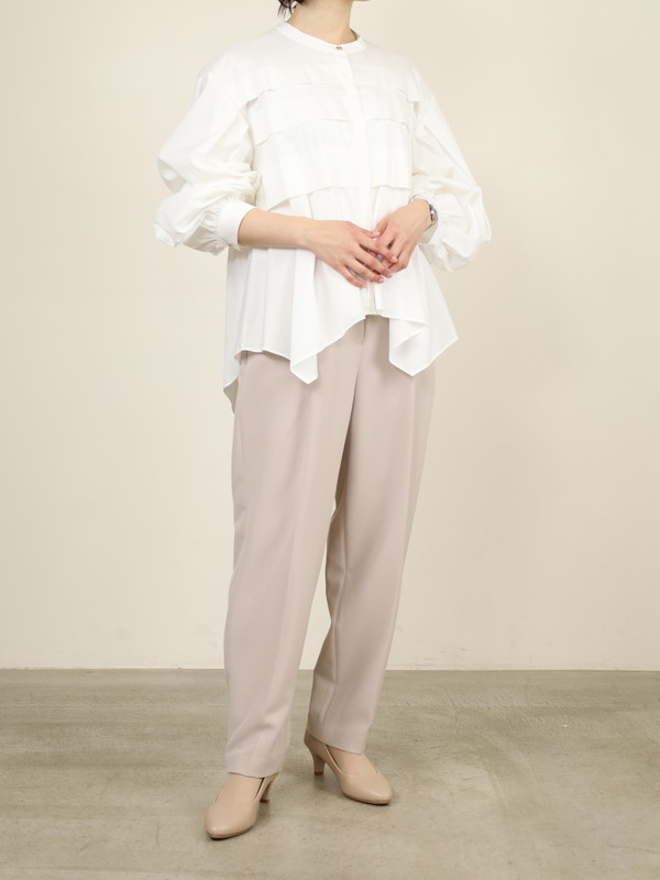 【CHIGNON】ベルト付きテーパードパンツ