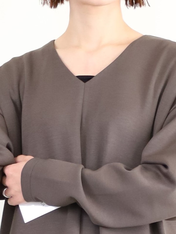 【MICA&DEAL】Vネックフレアワンピース