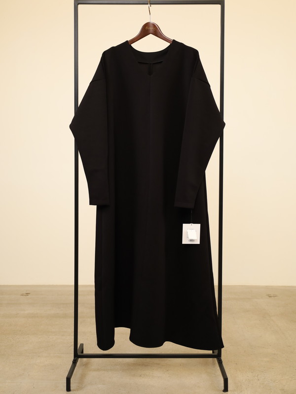 【MICA&DEAL】Vネックフレアワンピース