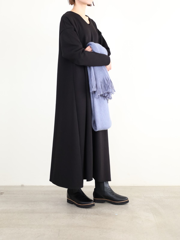 【MICA&DEAL】Vネックフレアワンピース
