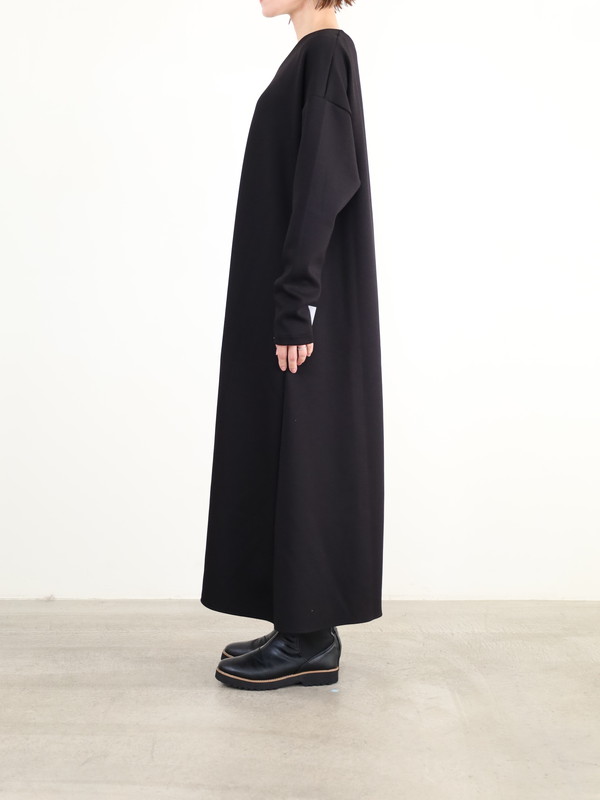 【MICA&DEAL】Vネックフレアワンピース