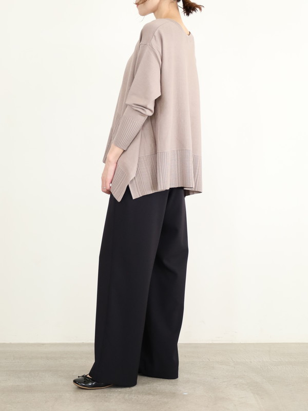 【ayane】Vネックイレギュラーヘムニット