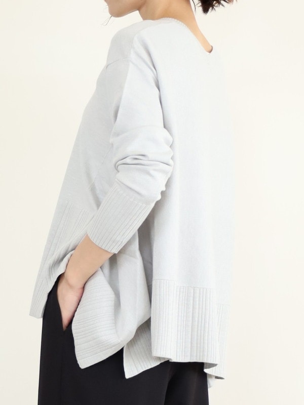 【ayane】Vネックイレギュラーヘムニット