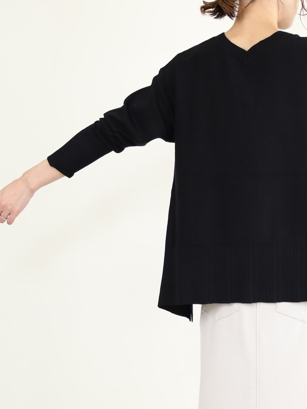 【ayane】Vネックイレギュラーヘムニット