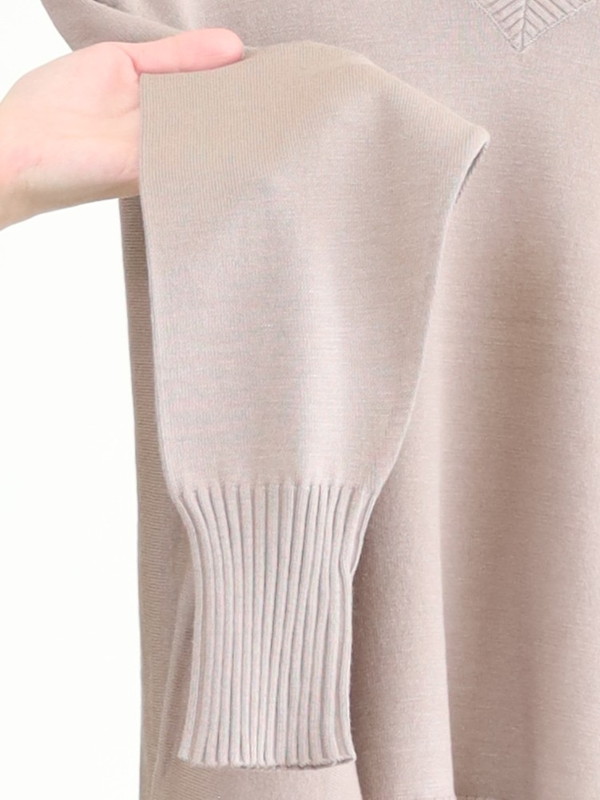 【ayane】Vネックイレギュラーヘムニット