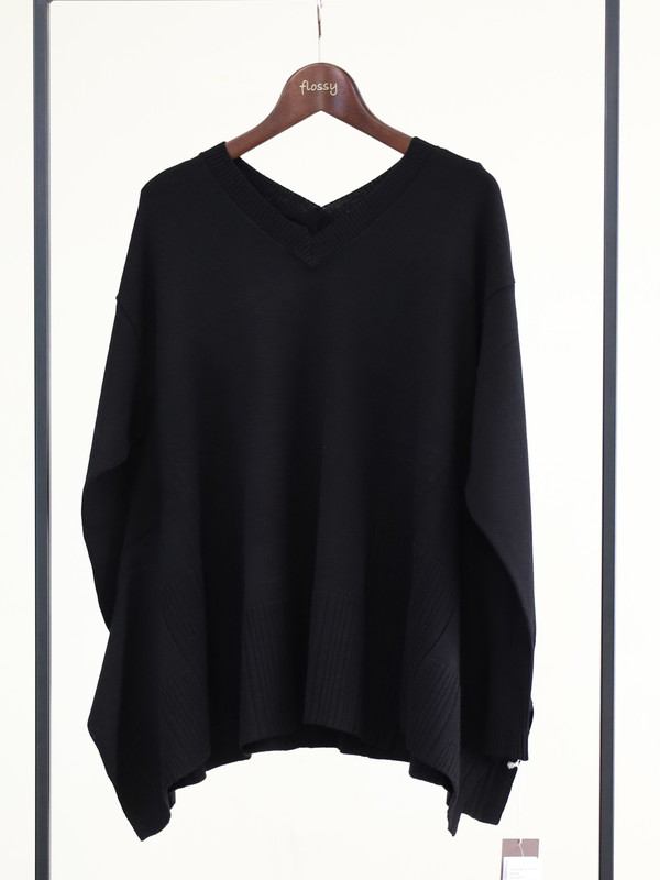 【ayane】Vネックイレギュラーヘムニット