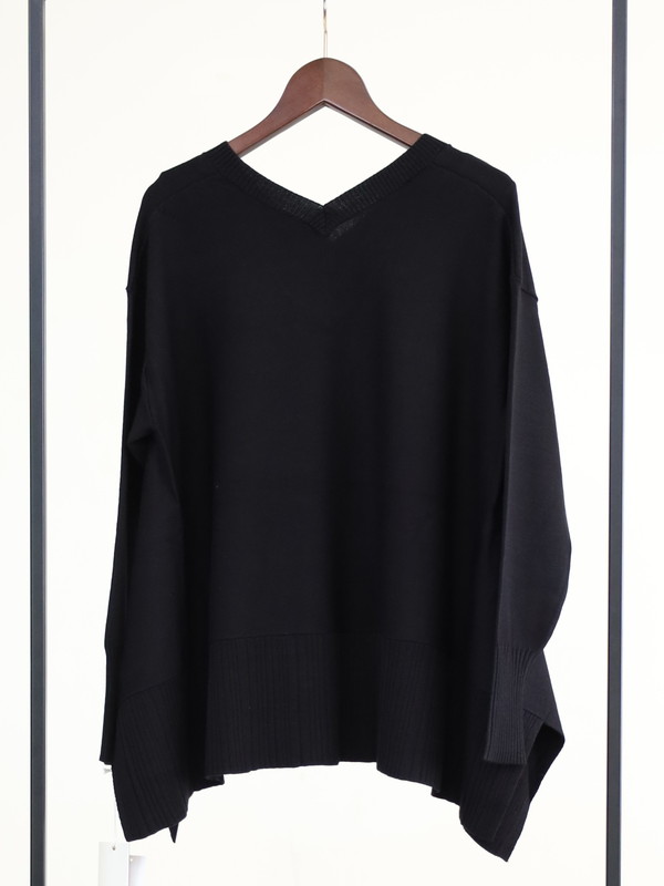 【ayane】Vネックイレギュラーヘムニット