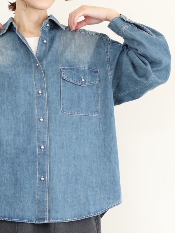 【tranoi】ドームボタンデニムシャツ