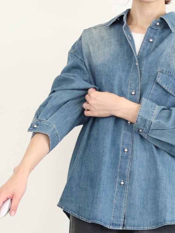 【tranoi】ドームボタンデニムシャツ