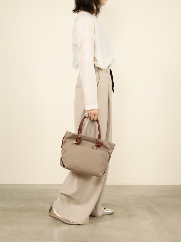 【VIOLA'dORO】ナイロンノットハンドルトートＳ