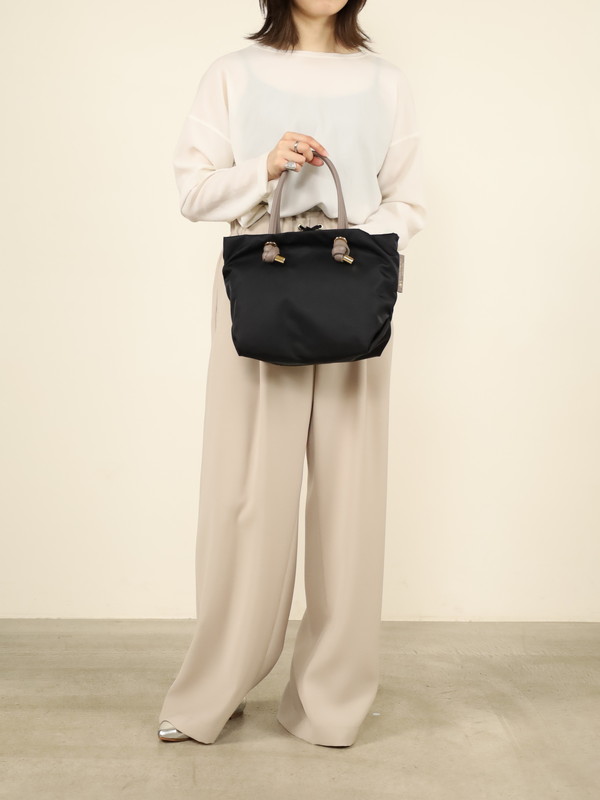 【VIOLA'dORO】ナイロンノットハンドルトートＳ