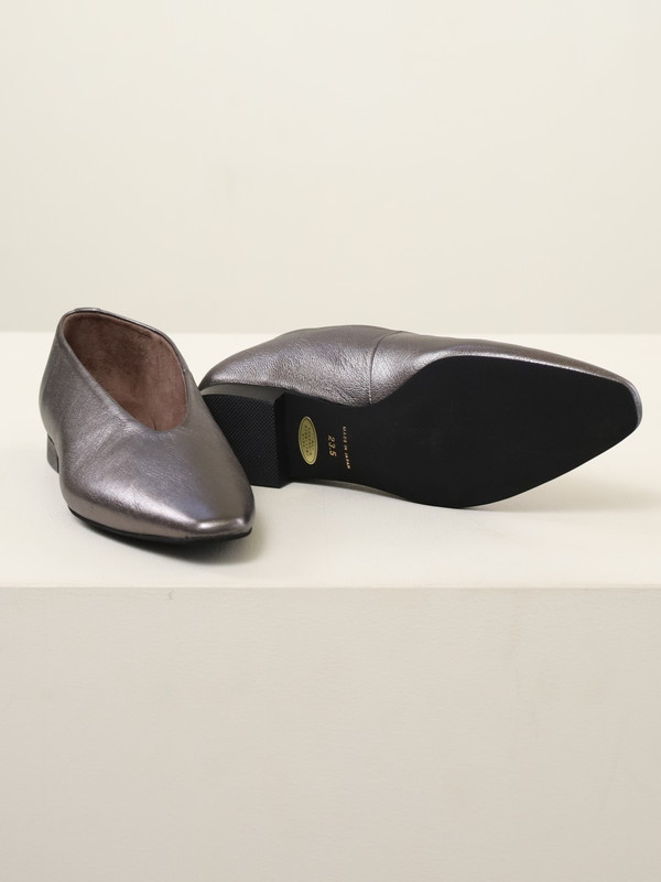 【ATELIER BRUGGE】ソフトレザーフラットシューズ