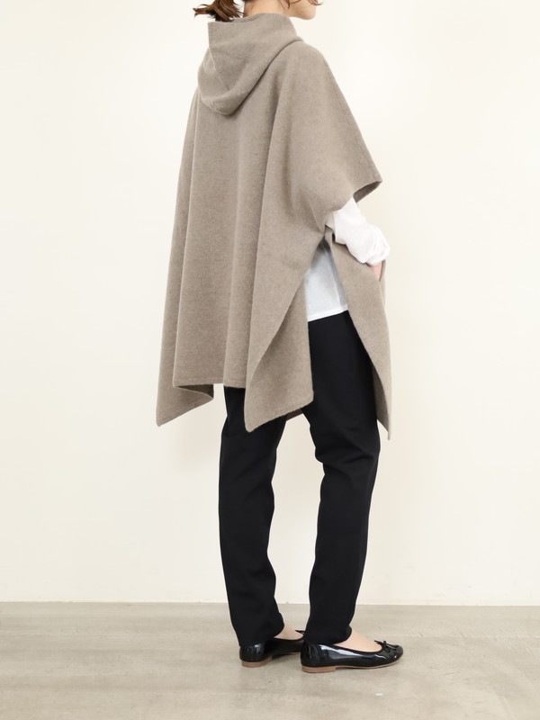 【Emmaculate】フードニットポンチョ 