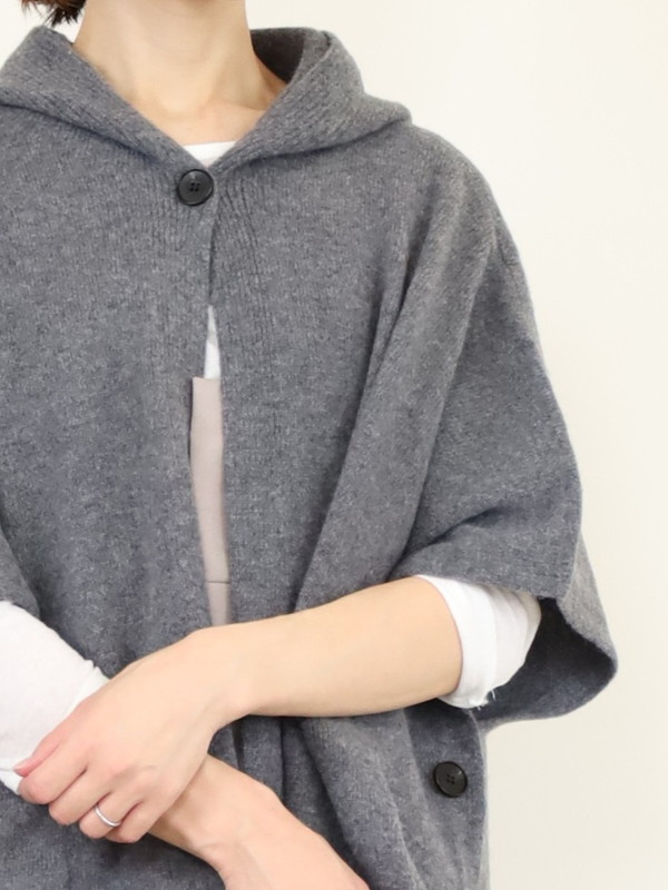 【Emmaculate】フードニットポンチョ 