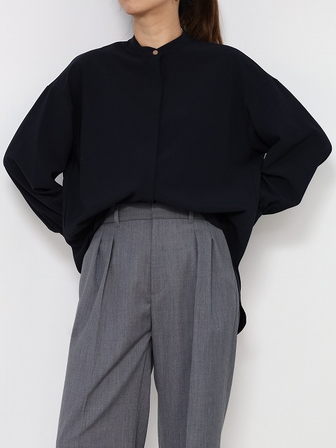 【MICA&DEAL】スタンドカラーブラウス