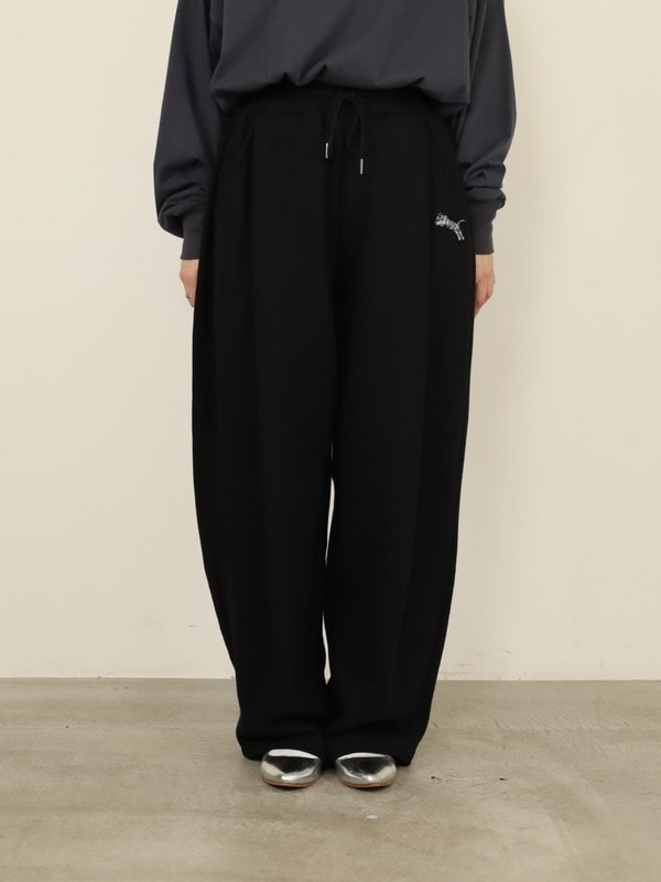 【tranoi】TORAワッペン裏毛バレルパンツ