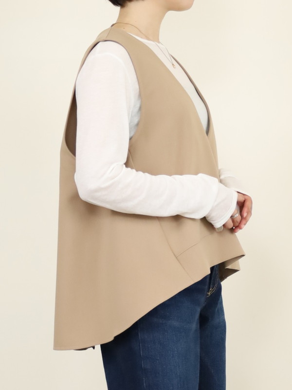 【tranoi】バックスリットVネックジレ