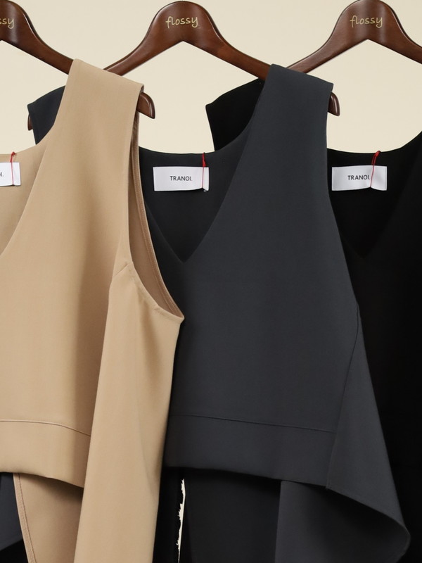 【tranoi】バックスリットVネックジレ