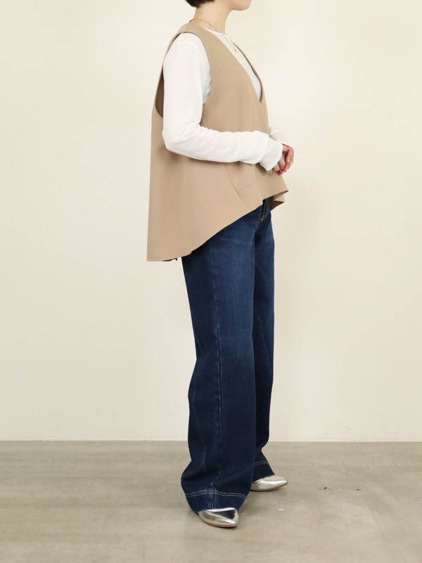 【tranoi】バックスリットVネックジレ