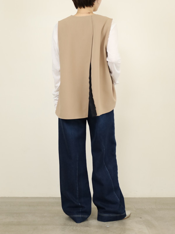 【tranoi】バックスリットVネックジレ