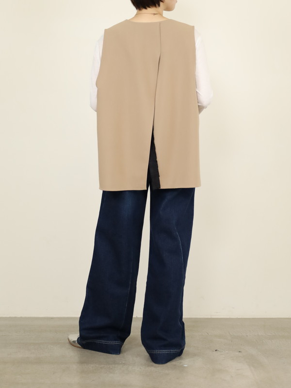 【tranoi】バックスリットVネックジレ