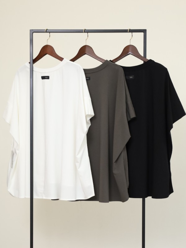 【ayane】ポンチョ型ロゴTシャツ