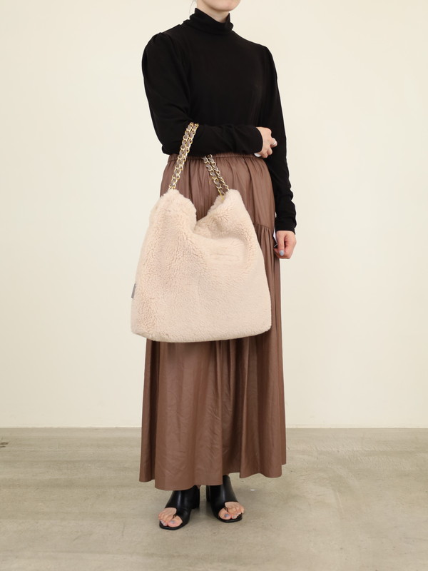 【VIOLA'dORO】チェーンハンドルボアバッグ