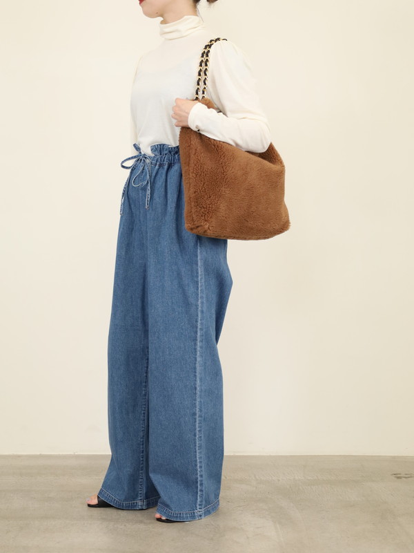 【VIOLA'dORO】チェーンハンドルボアバッグ