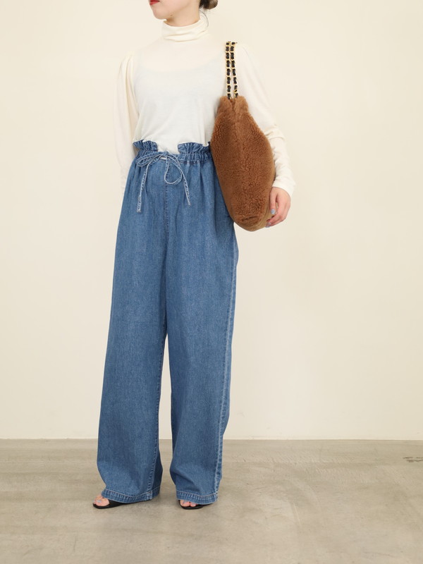 【VIOLA'dORO】チェーンハンドルボアバッグ