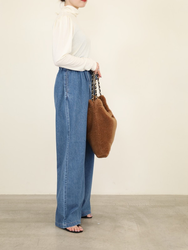 【VIOLA'dORO】チェーンハンドルボアバッグ