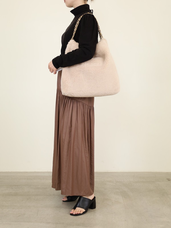 【VIOLA'dORO】チェーンハンドルボアバッグ