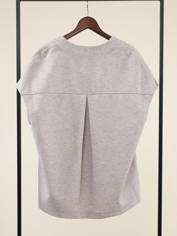 【trois】ニードルジャージージレ