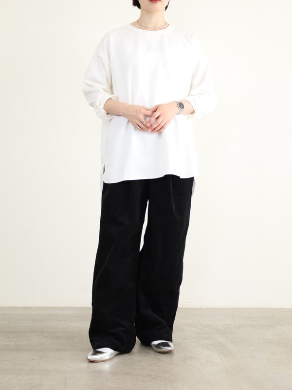 【LeMelange】ガゼット入りラウンドヘムトップス