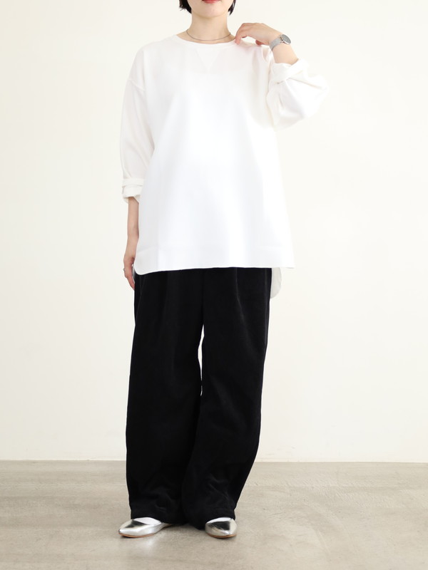 【LeMelange】ガゼット入りラウンドヘムトップス