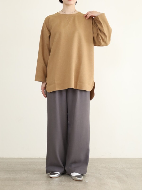 【LeMelange】ガゼット入りラウンドヘムトップス