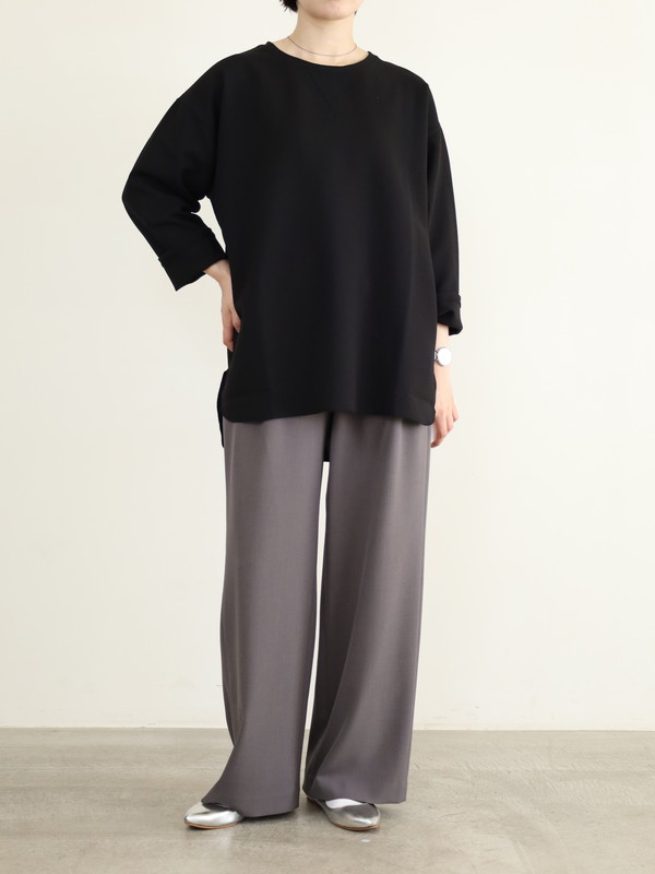 【LeMelange】ガゼット入りラウンドヘムトップス